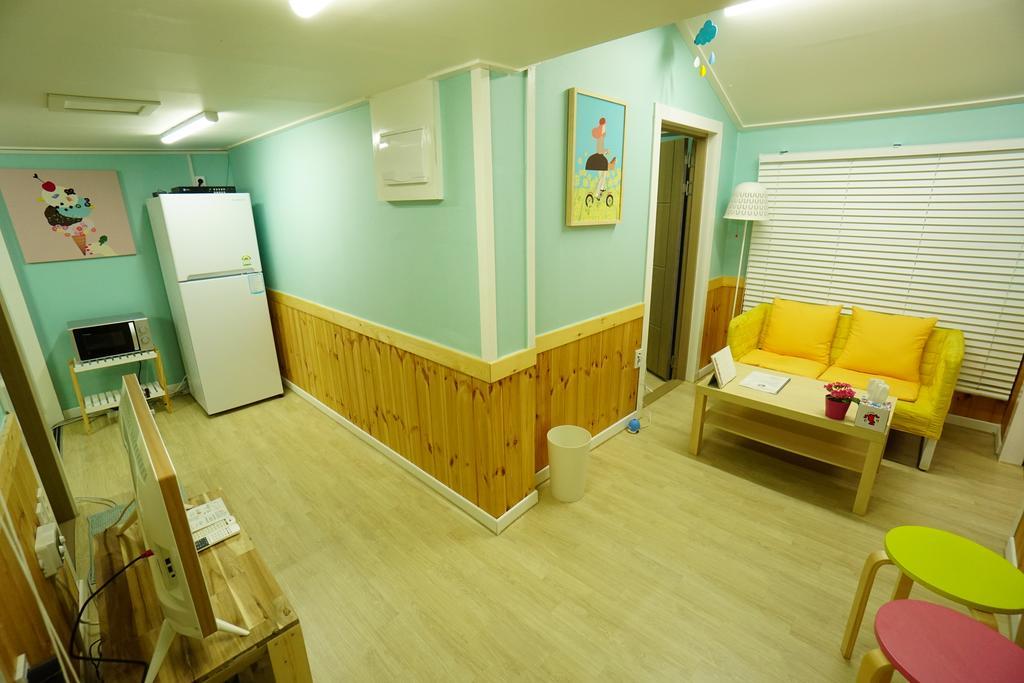 Villa Little Haenyeo à Jeju Extérieur photo